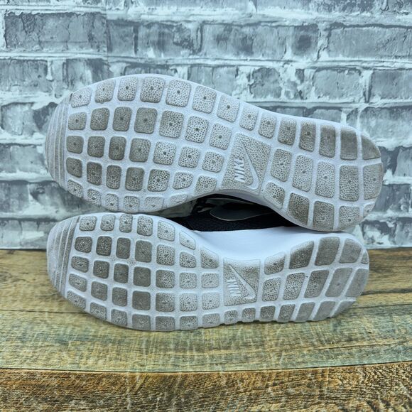 Nike Roshe Run One Black White Running Shoes 511882-094 Womens Size 7.5 - Picture 10 of 10